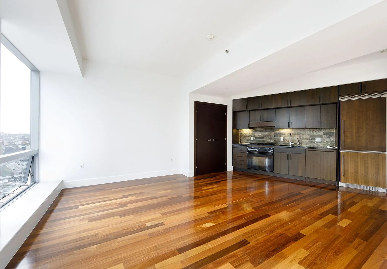 150 Myrtle Avenue — Photo 2