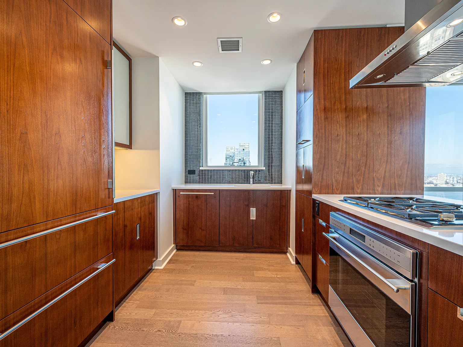 460 West 42nd Street — Photo 2