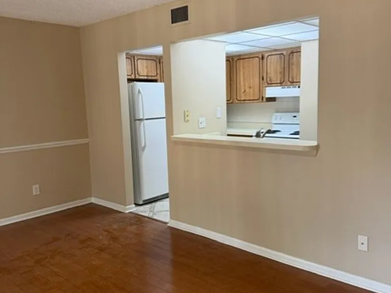 130 Jasmine Woods Ct #9D — Photo 25