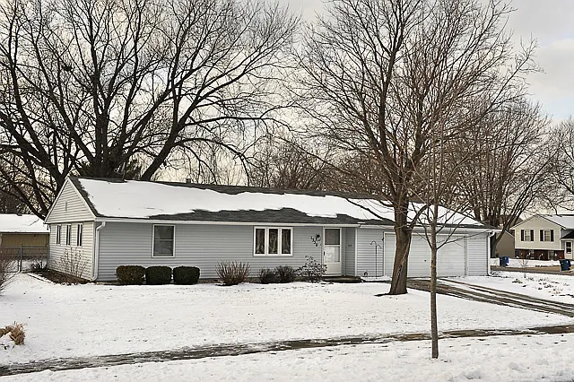1350 Post Rd photo 1
