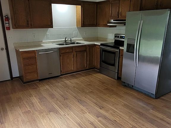 5th image of 3866 Schroeder Dr