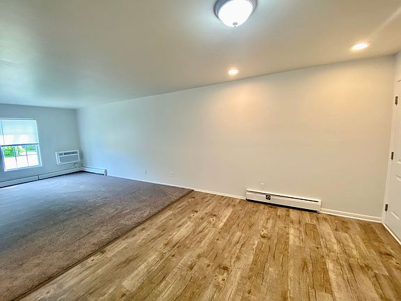 5th image of 504 Saint Johns St #105