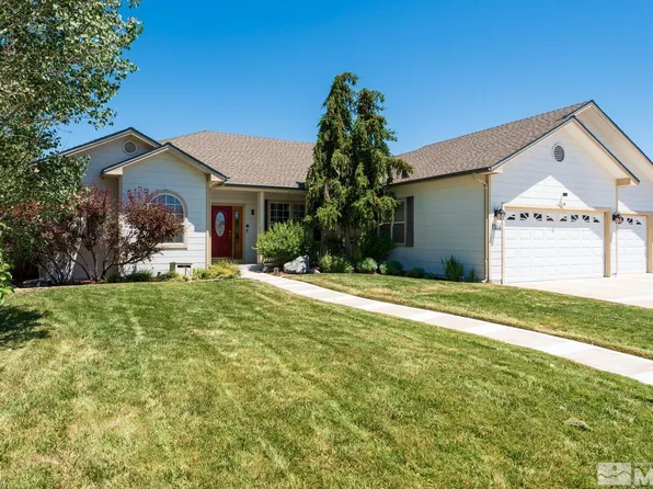 1144 Country Club Dr, Minden, NV 89423