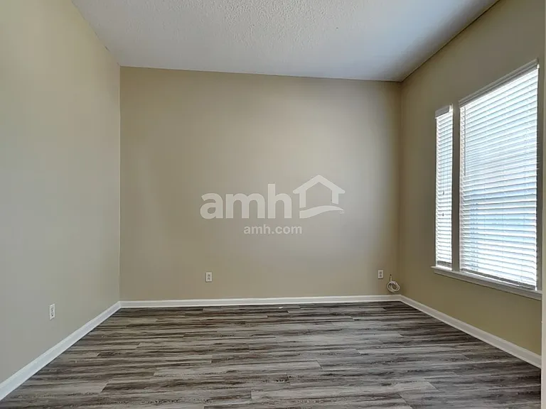 11417 Johnson Creek Cir — Photo 20
