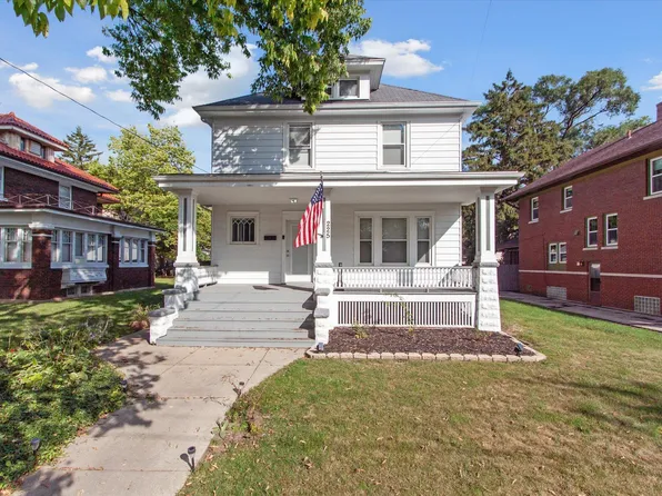 225 Paris Ave, Rockford, IL 61107