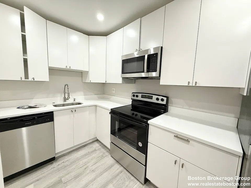 15 Ruggles St #6
