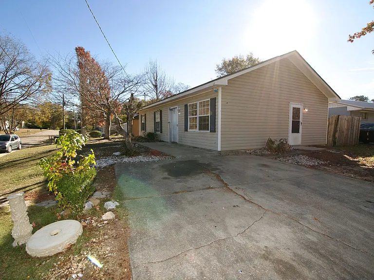1115 Watwood Ave — Photo 16