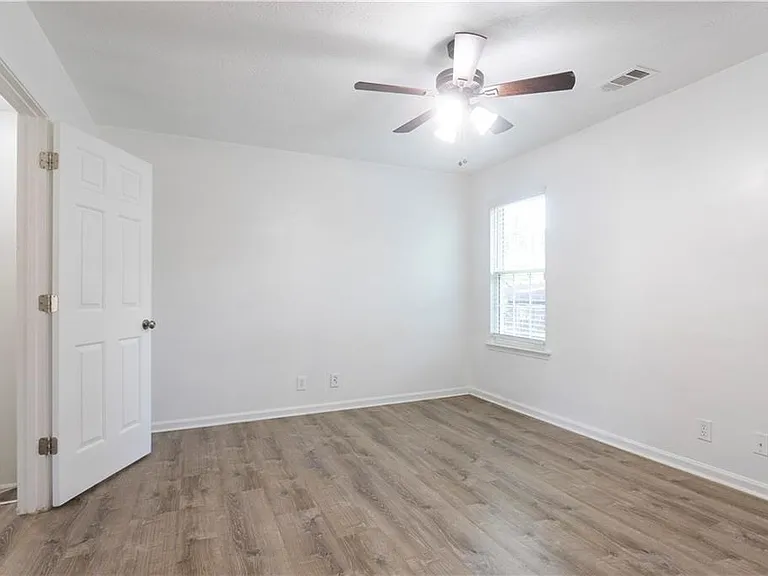 1585 Springleaf Point SE — Photo 17