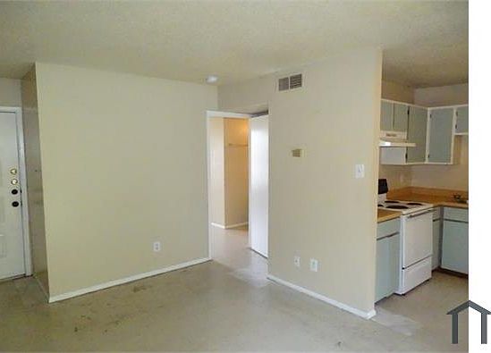5th image of 300 Moursund Blvd APT 7