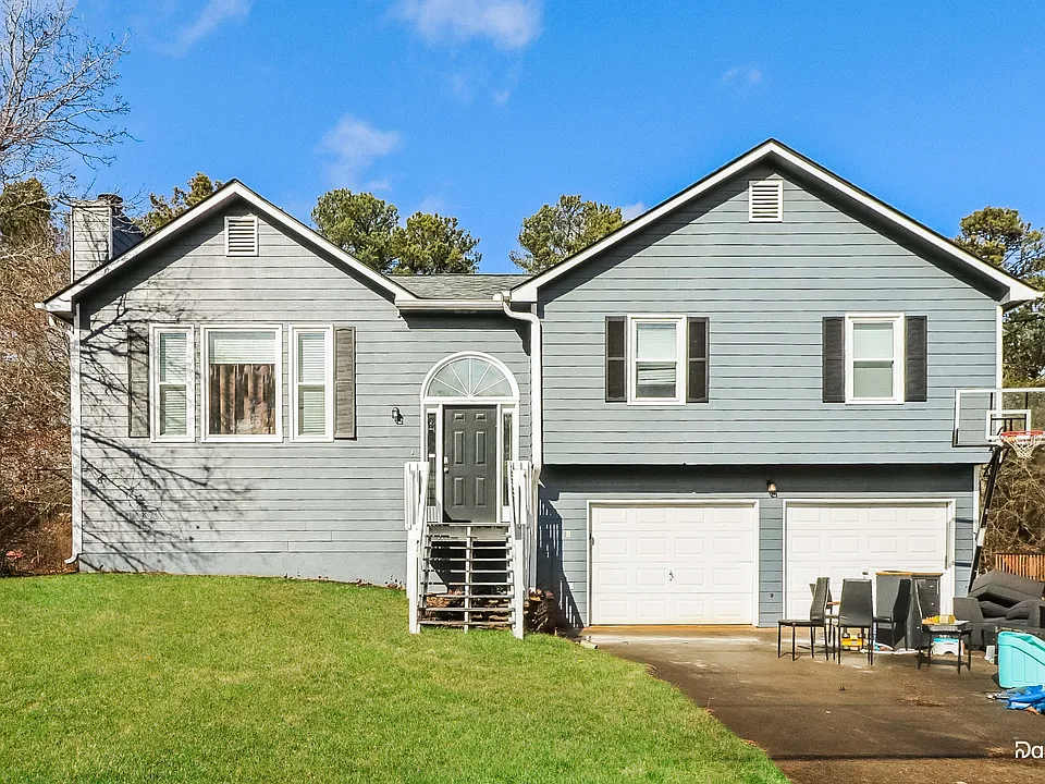 40 Silverthorne Dr
