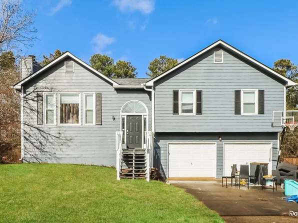 40 Silverthorne Dr, Douglasville, GA 30134