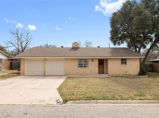 1718 Woodridge Dr, Brownwood, TX 76801