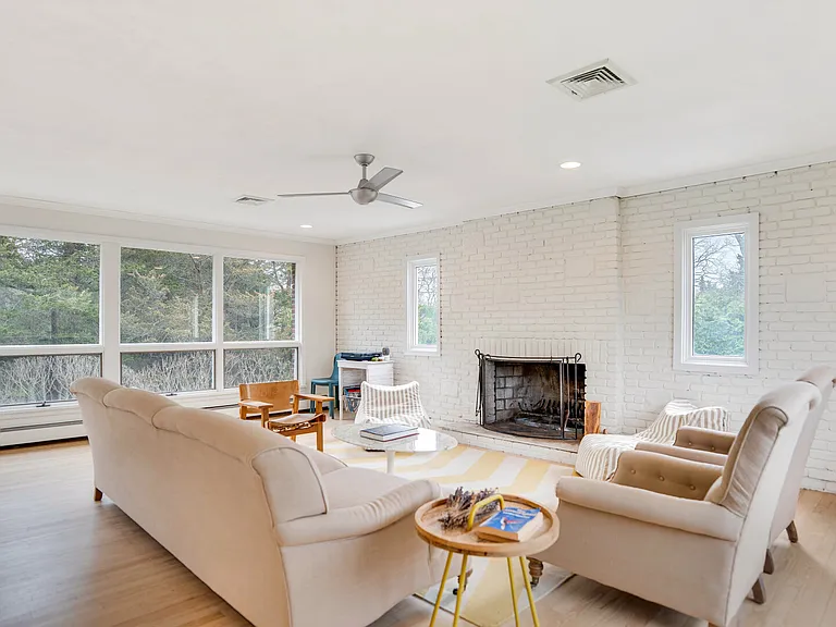 52 Shinnecock Rd #A — Photo 5