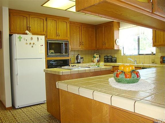 3rd image of 18401 Arnold Dr