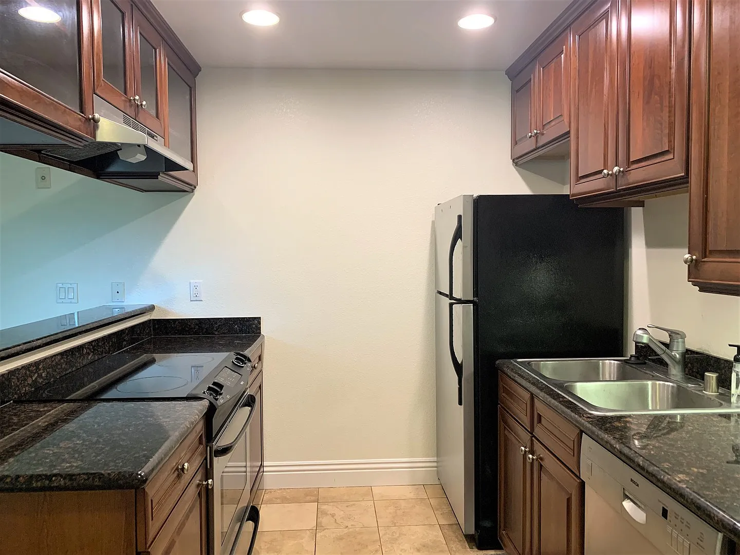 Upgraded Condo Near UCSD! — Photo 4