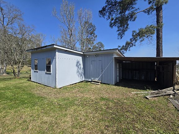 3rd image of 2115 Elkahatchee Rd