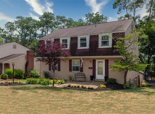 432 Fruitwood Dr, Bethel Park, PA