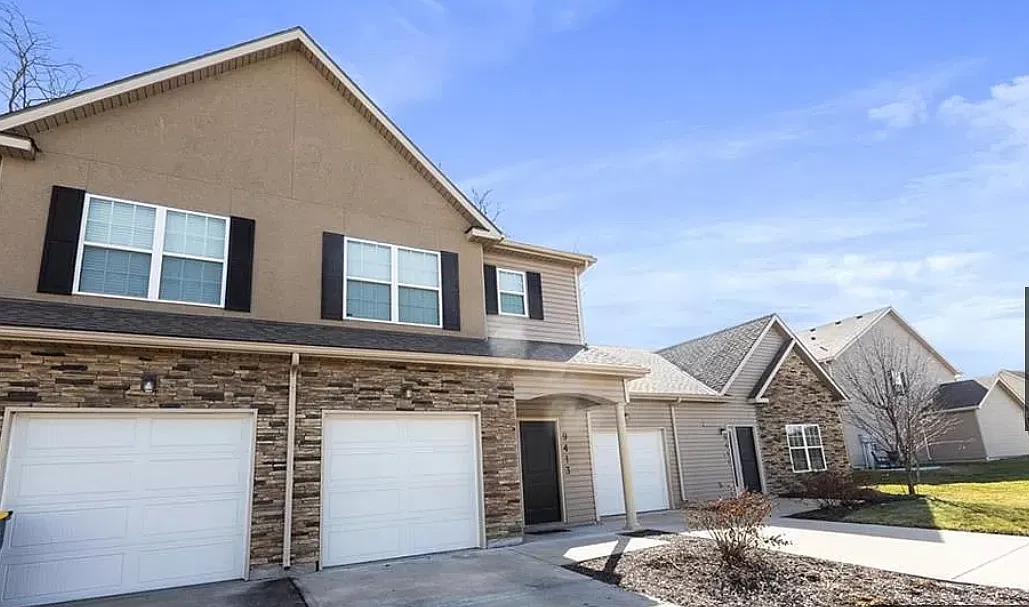 2 bed, 1270 sqft, $1,750 — Photo 1
