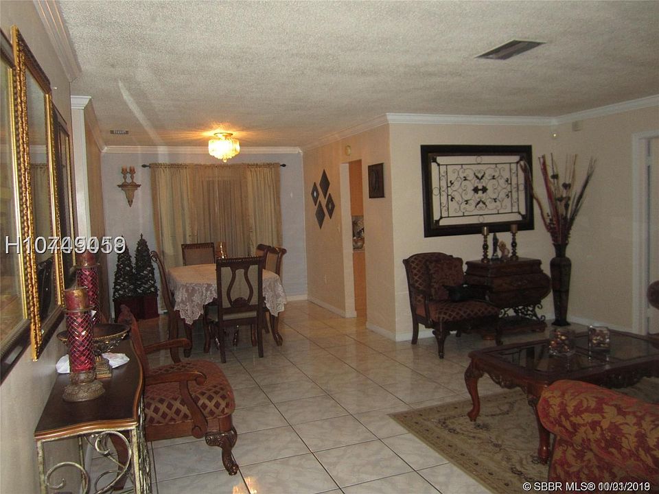 2nd image of 8420 Southampton Dr