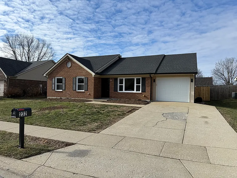 232 Chestnut Ln — Photo 1