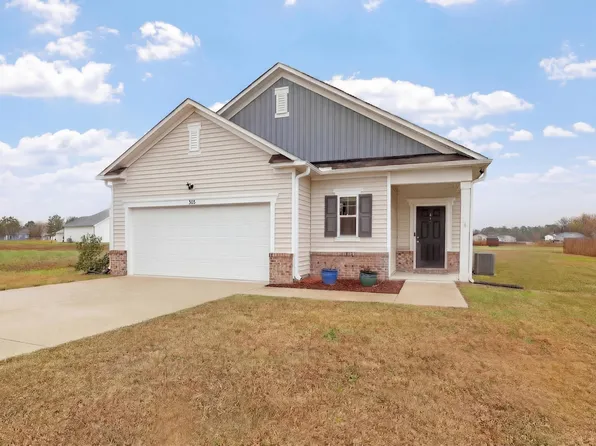 303 Kenison Way, Pikeville, NC 27863