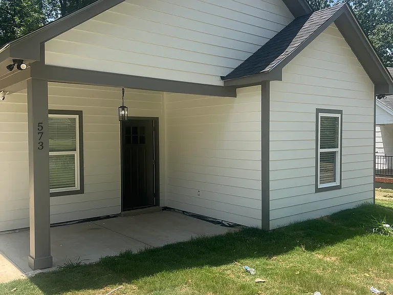 573 Longview Blvd — Photo 4