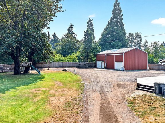 3rd image of 10516 36th Street E