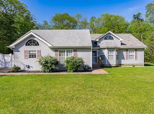 21 Barnegat Beach Dr, Waretown, NJ 08758