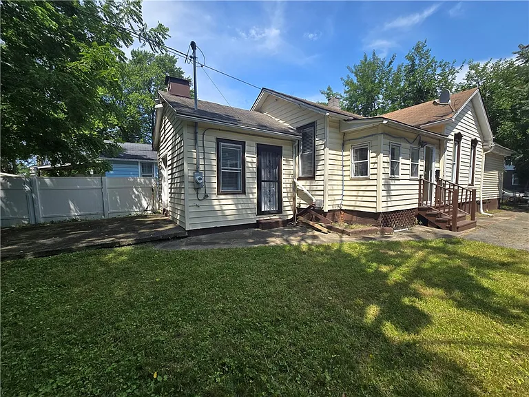 149 Champlain St — Photo 3