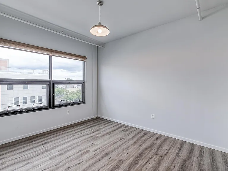 Brown Street Lofts — Photo 38