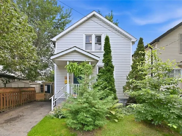 174 Beech St, Saint Catharines, ON L2R 2C6