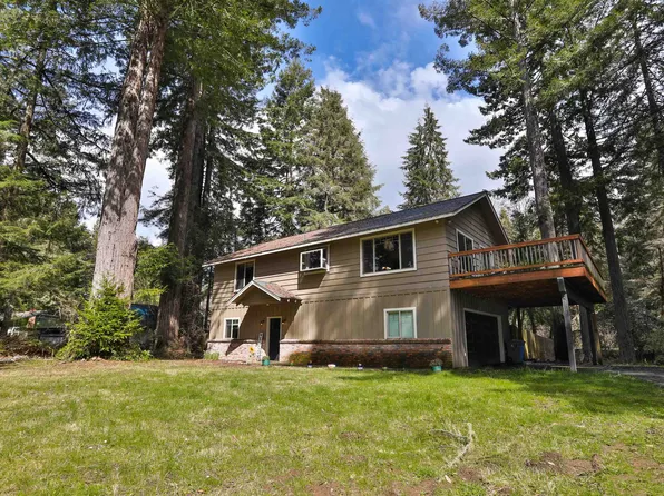 111 Tan Oak Dr, Crescent City, CA 95531