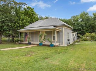 1201 S H St, Hugo, OK 74743