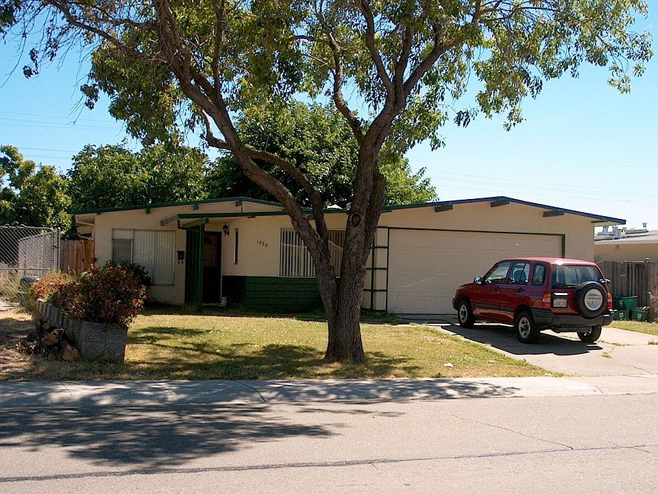 1st image of 1520 Canton Dr