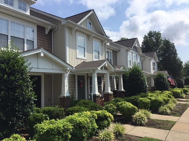 1st image of 528 Flintlock Ct