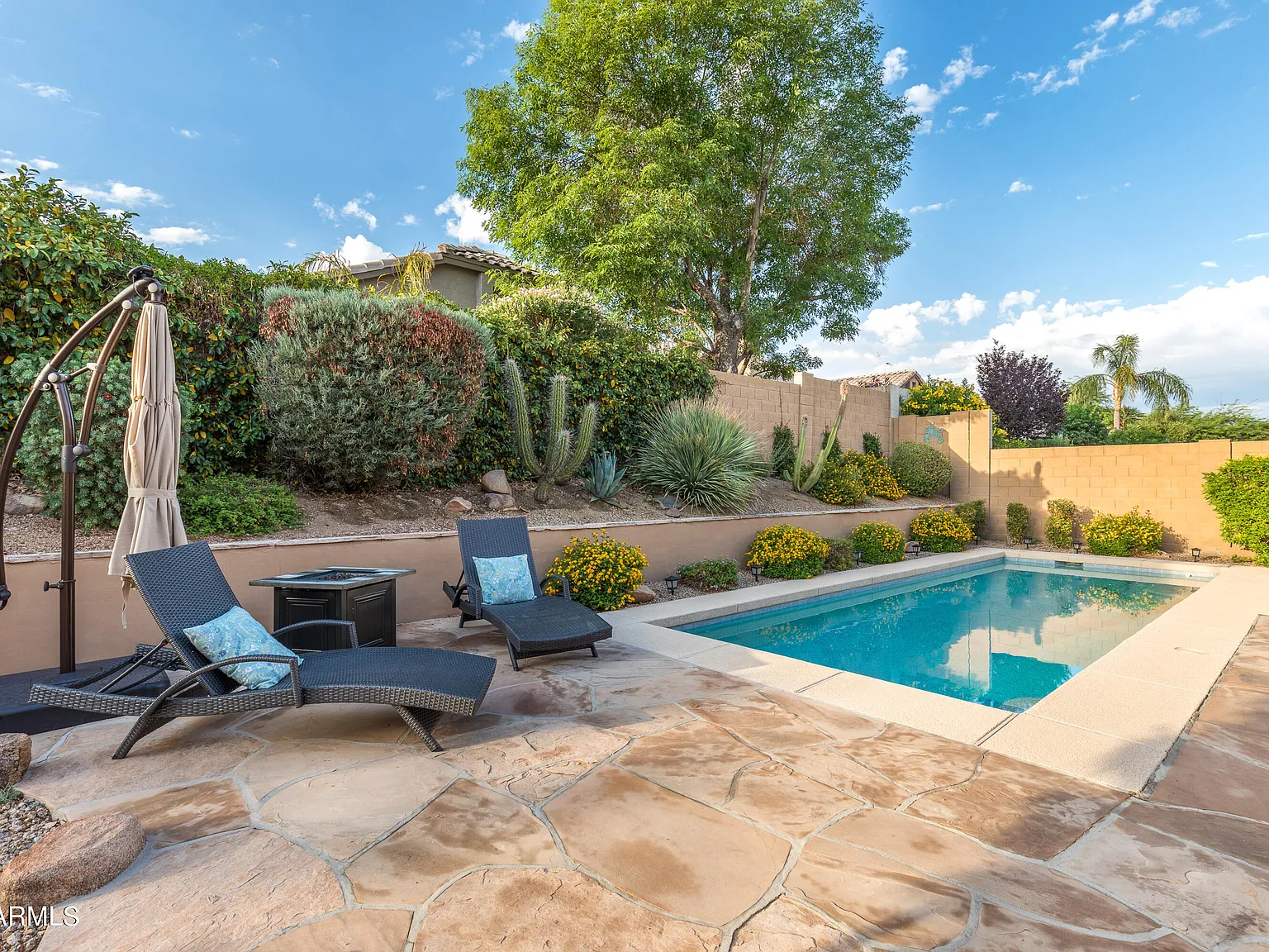 3 bed, 2.0 bath, 2311 sqft, $5,000 — Photo 3