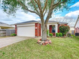 10607 Sugar Trace Dr, Sugar Land, TX 77498