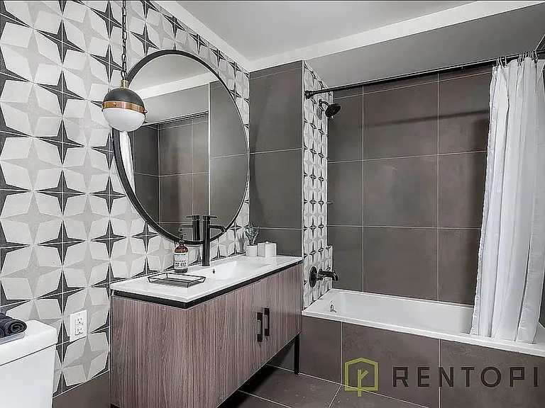 338 Evergreen Ave #233 — Photo 3