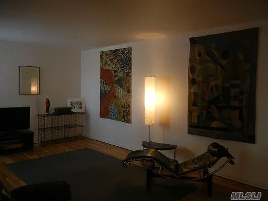 Sold by Douglas Elliman | media 21