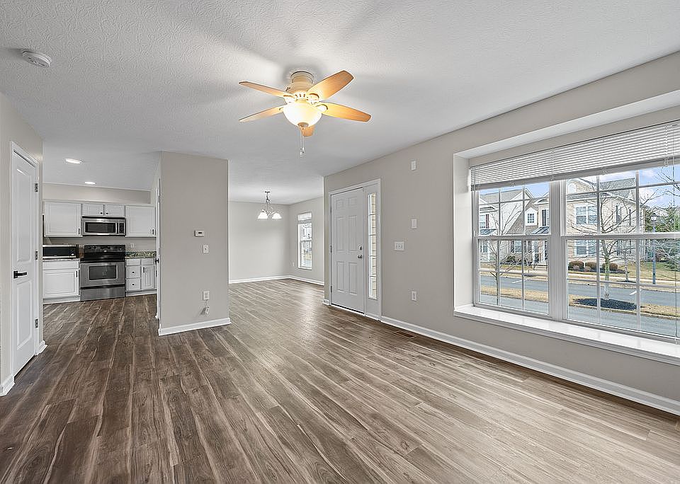 1st image of 5167 Horseshoe Falls Dr
