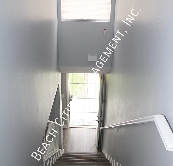 20703 Roseton Ave #1 — Photo 31