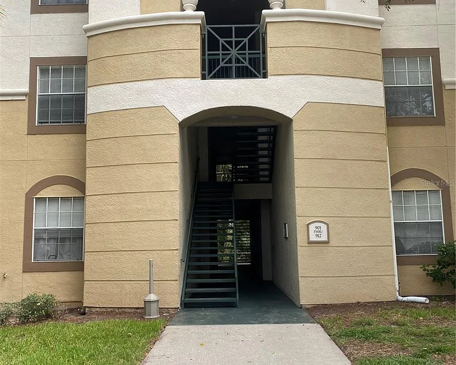 17110 Carrington Park Dr #912
