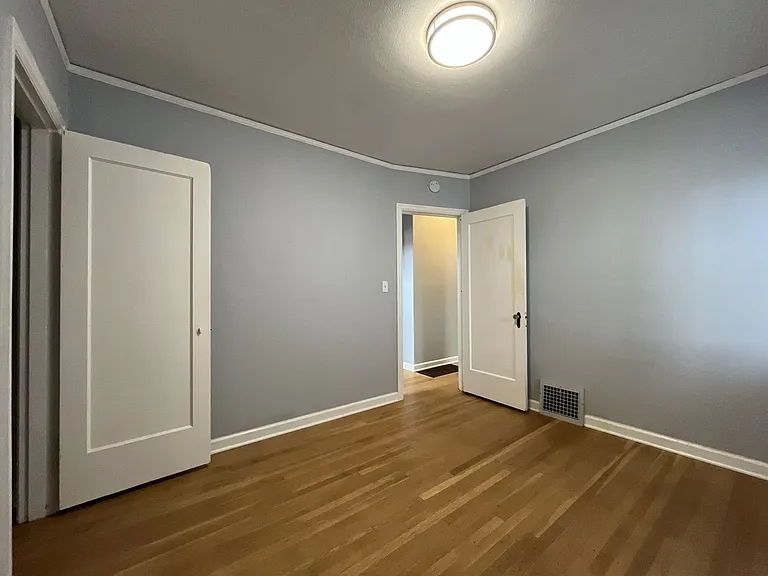 13208 NE Glisan St — Photo 28