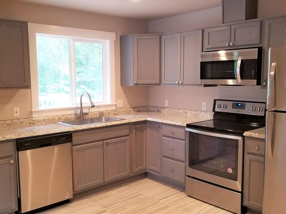 Brand New Kitchen and Appliances
