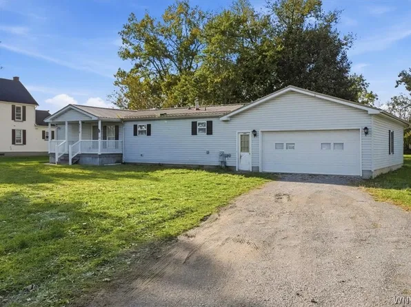 8310 Park Rd, Batavia, NY 14020