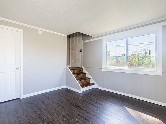 5th image of 3450 N 48th St