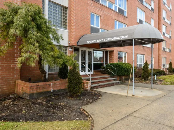 205 Mineola Boulevard #3G, Mineola, NY 11501