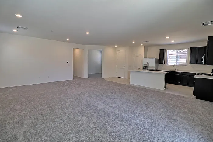 857 W Calle Tikal — Photo 3