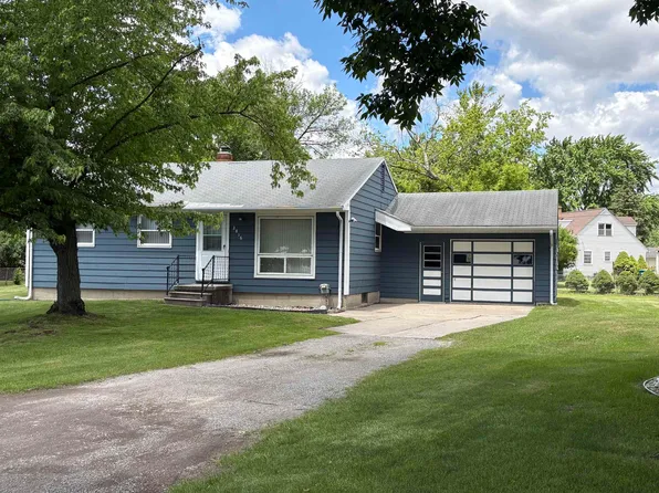 2816 Sarah Ct, Bay City, MI 48708