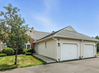 17 Castle Hill Rd #G, Agawam, MA 01001
